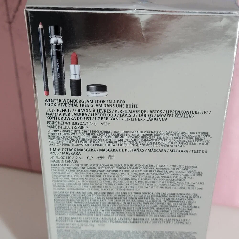 MAC Winter Wonderglam Holiday 4 Piece Set - Picture 5 of 8